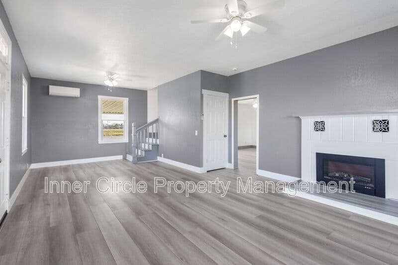 Brentwood House: 2750 Concord Avenue