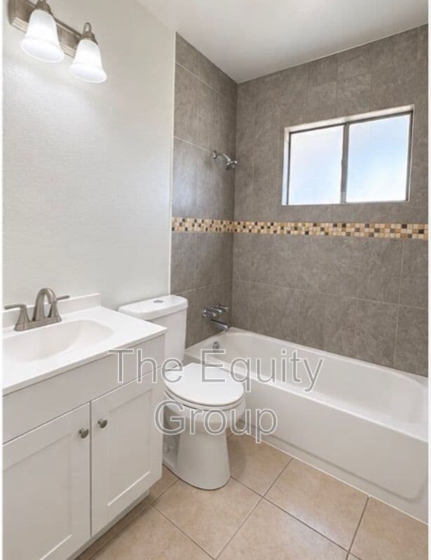 Dinuba House: 240 W Whittaker Way