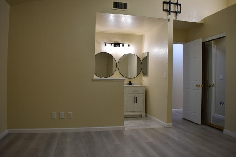 Stockton House: 4790 Winona Way