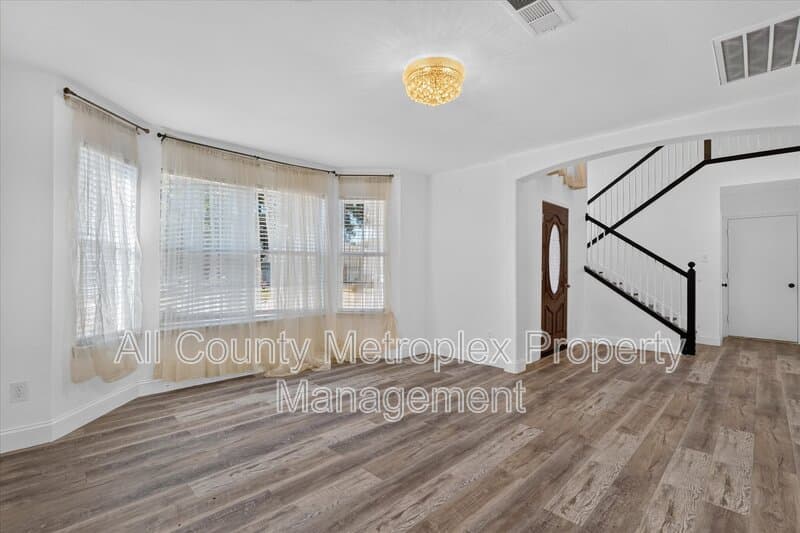 Forney House: 2112 Aster Trail