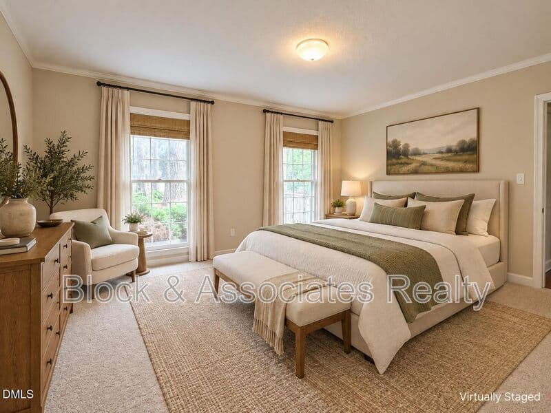 Garner House: 200 Coachman Drive