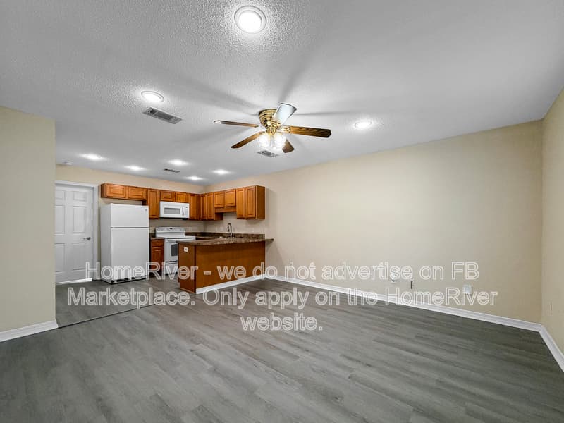 Pensacola House: 8435 Chisholm Rd