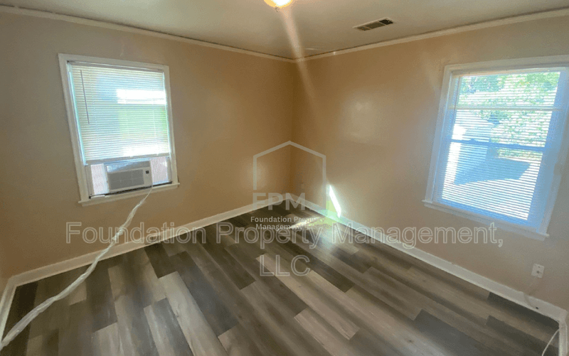 Memphis House: 2061 Pendleton Street