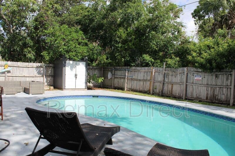 LANTANA House: 323 W Palm Street
