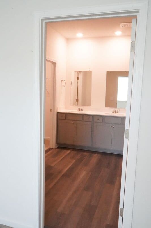 Pooler House: 150 Kraft Kove