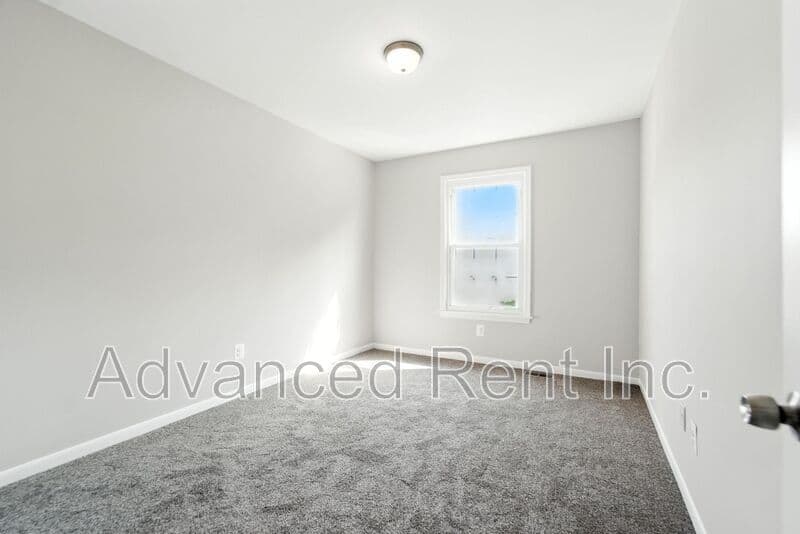 Nottingham Townhome: 1 Jack Pine Place