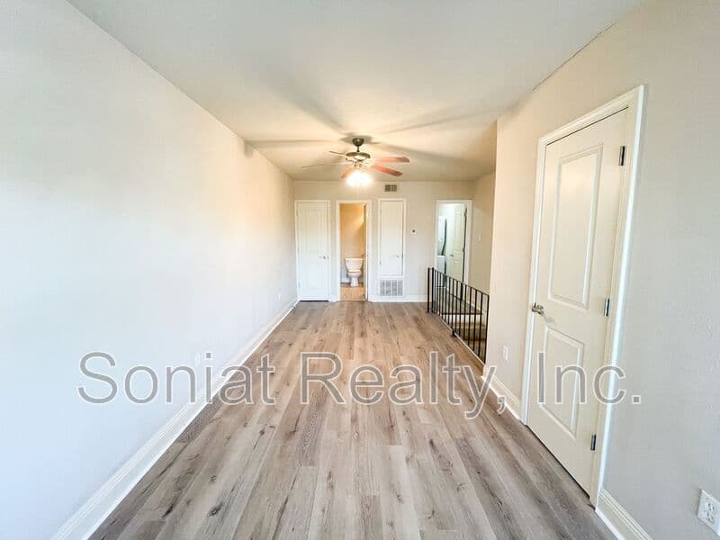 Metairie Condo: 3805 Houma Blvd