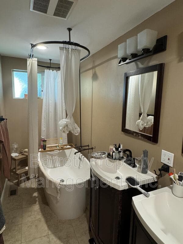 Grass Valley House: 410 W. Main St