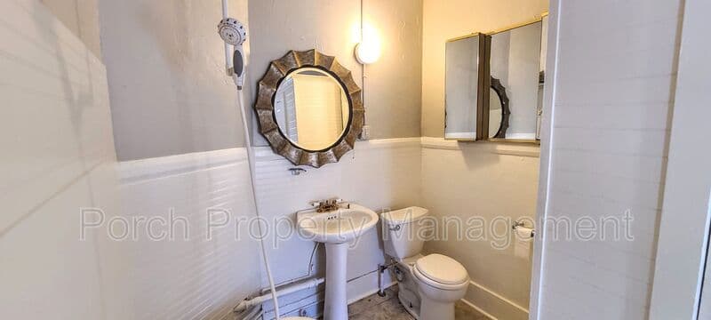 Pensacola Condo: 320 N Barcelona St