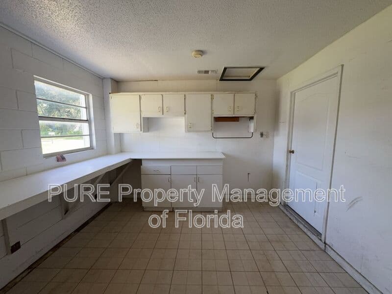 Ocklawaha House: 12300 SE 128th CT