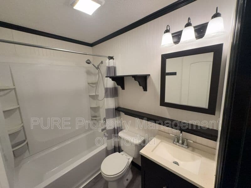 Ocklawaha House: 12300 SE 128th CT