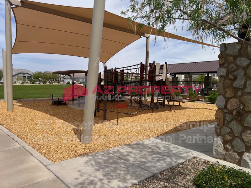 Surprise House: 14139 W Buckskin Trl