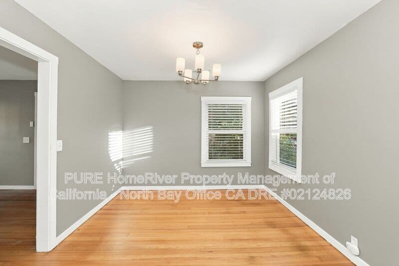 Sebastopol House: 325 Hutchins Ave