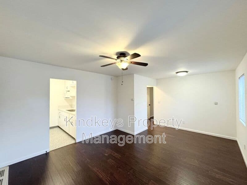 San Diego Condo: 3934 Third Ave