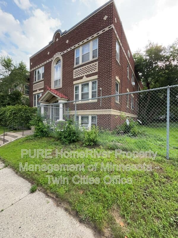 Minneapolis Condo: 3125 3rd Ave S
