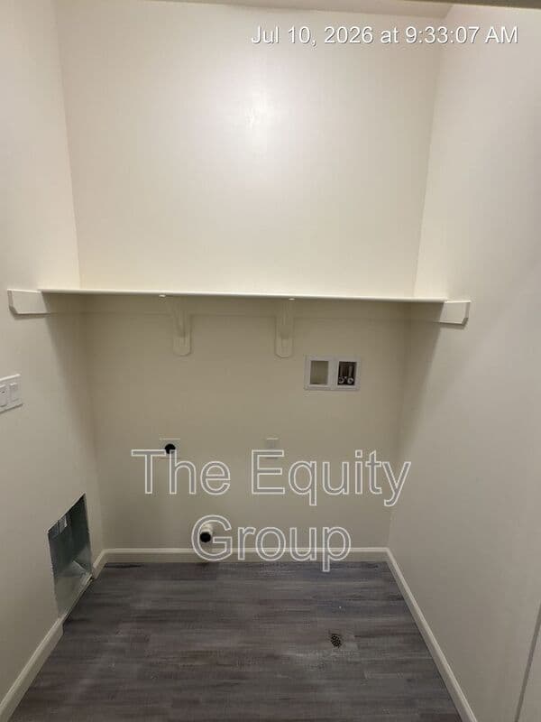 Visalia Condo: 733 S Pinkham