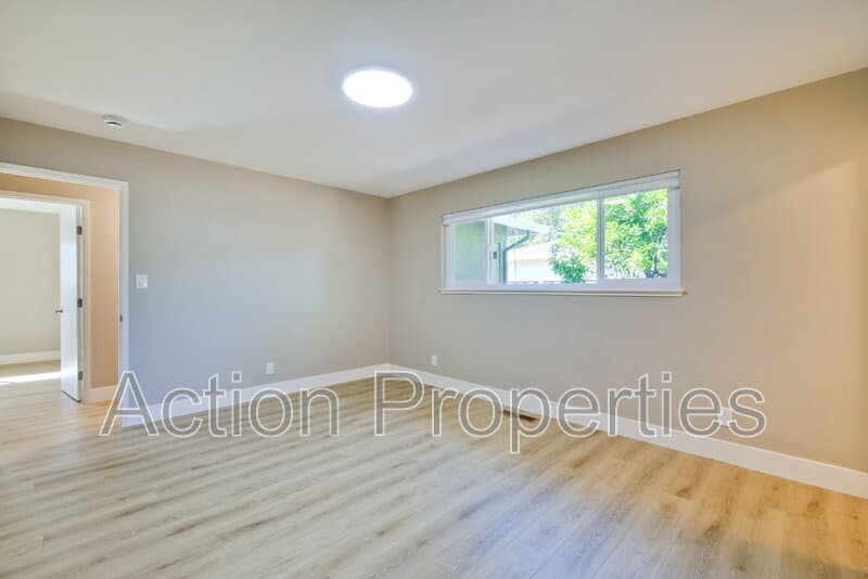 Mountain View House: 86 Dalma Drive