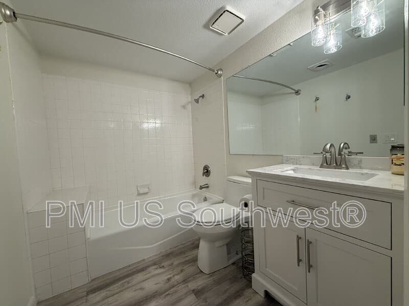 Bullhead City Condo: 1611 Highway 95