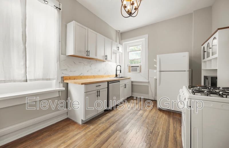 Louisville Condo: 914 East Muhammad Ali Boulevard - 2F