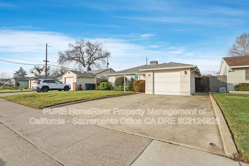 Sacramento House: 3500 65th Street
