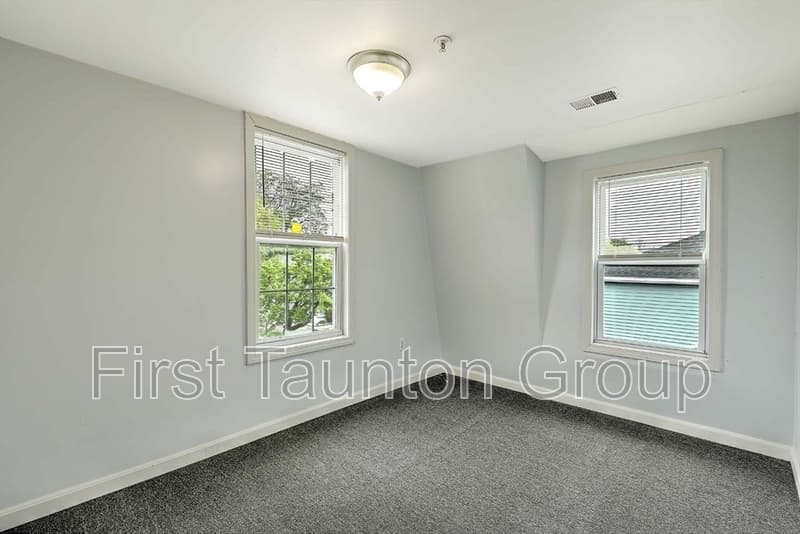 Taunton Condo: 458 Weir Street