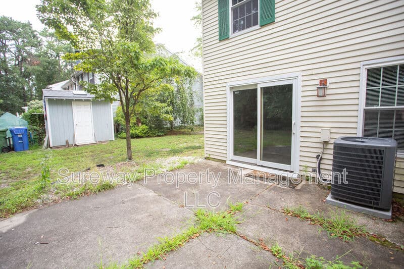 Marlton Townhome: 38 Dorchester Cir