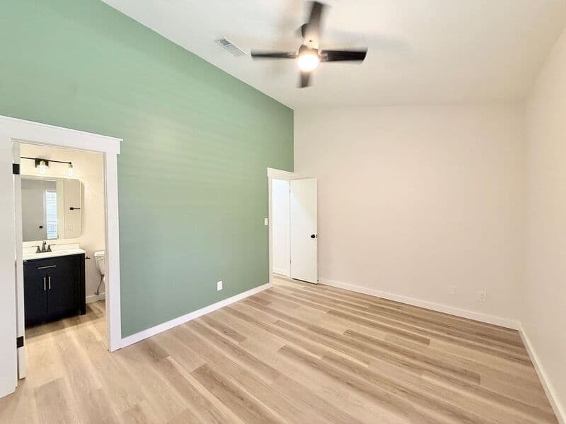 Pensacola House: 501 E Burgess Rd F7