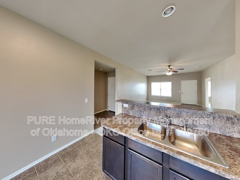 Piedmont House: 11817 NW 134th St