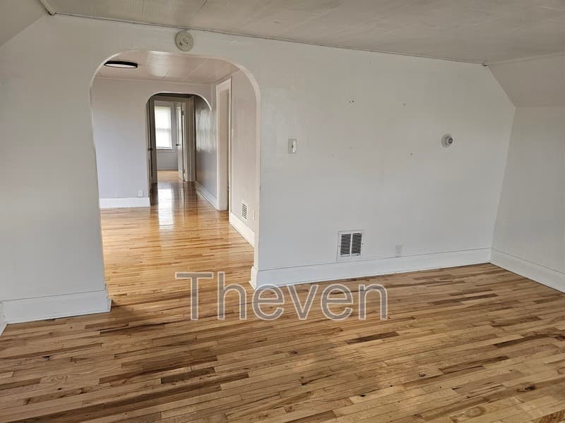 Cheektowaga Condo: 61 Marne Road