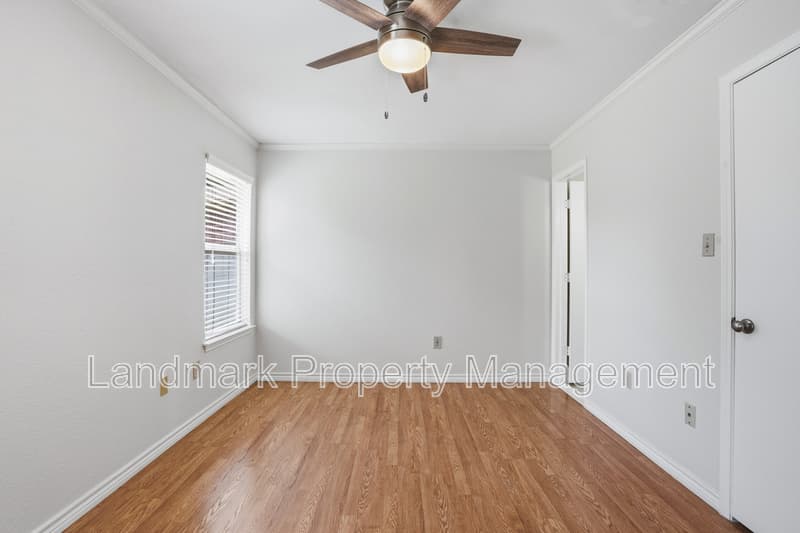 Mansfield House: 1122 Hidden Creek Drive