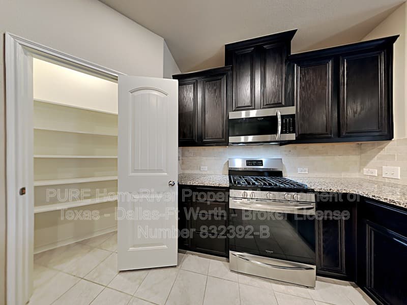 Forney House: 5121 Pleasant Springs Ct