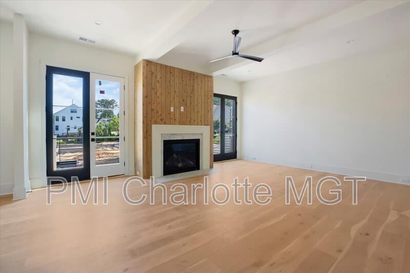 Charlotte House: 428 Dover Ave