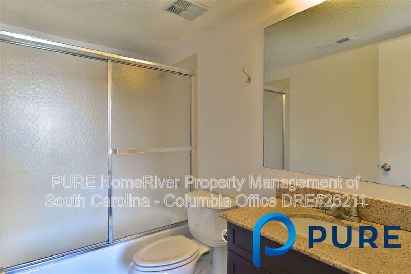 Columbia House: 1600 Park Cir