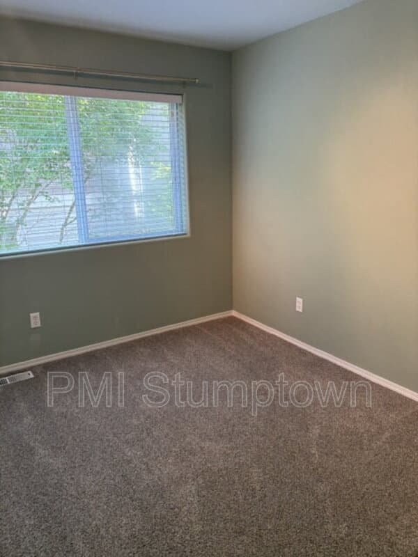 Portland Townhome: 14184 SW Barrows RD