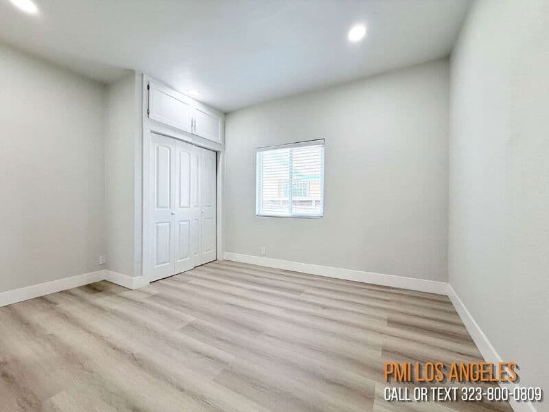 Los Angeles House: 1313 West 84th Place