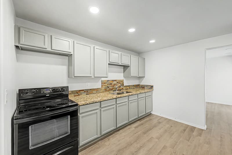 Tempe House: 2045 E ORANGE ST