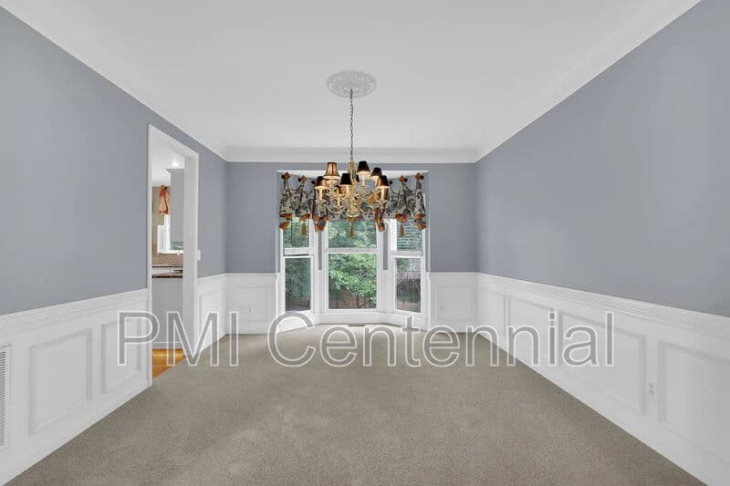 Alpharetta House: 120 Creekside Park Dr