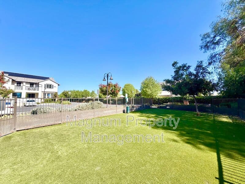 Murrieta House: 41974 Emelia St.