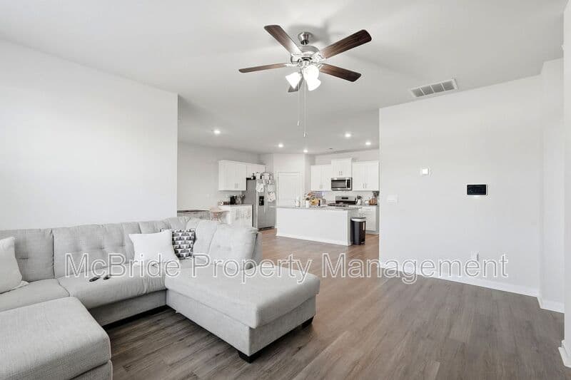 Grovetown House: 715 Hollis Ave