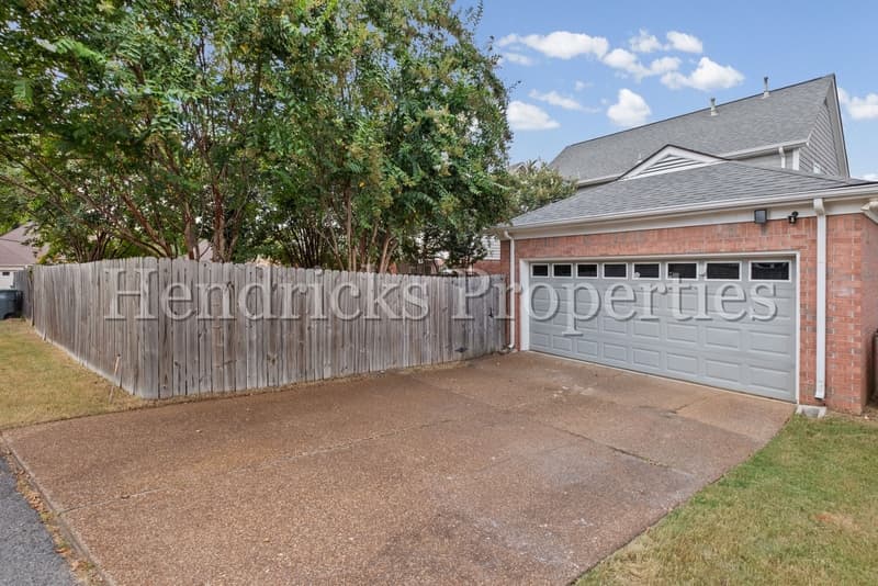 Memphis House: 8697 Citrus Bend Drive