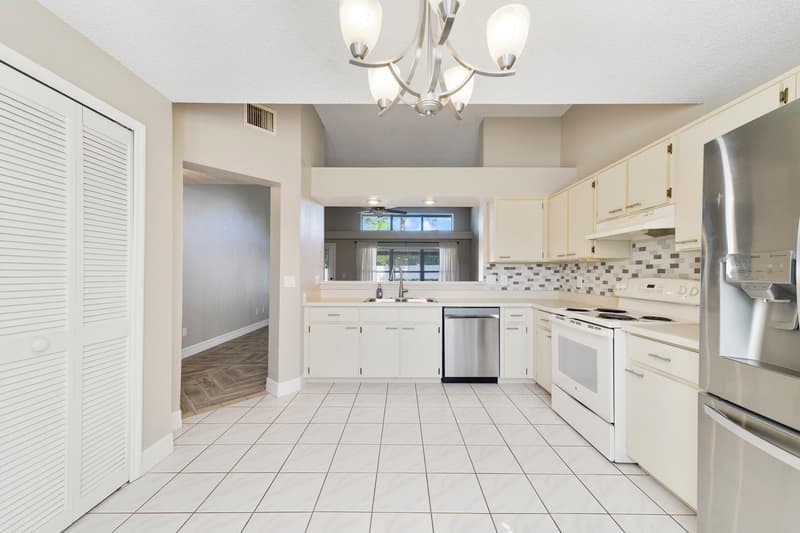 Orlando House: 11904 Desmar Ct