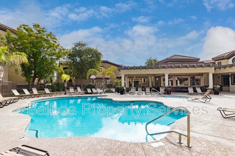 Mesa Townhome: 1318 S 105th Pl