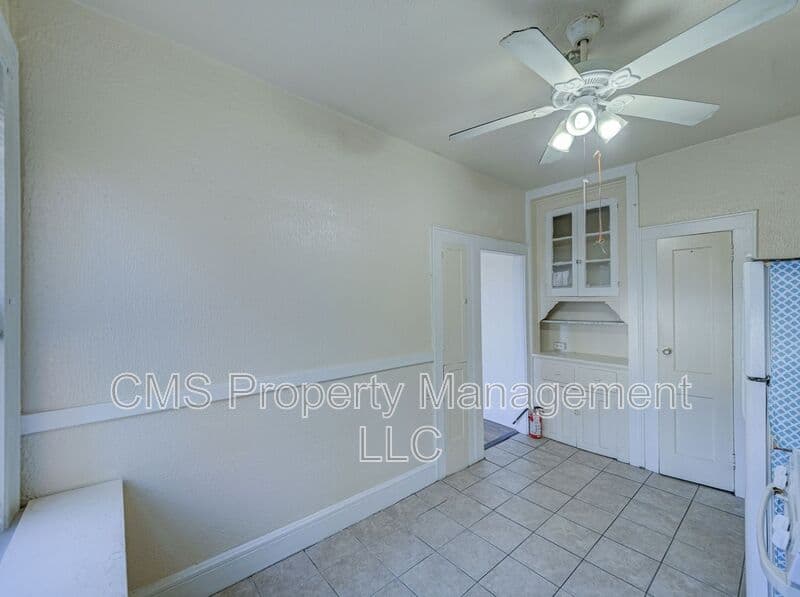 Roselle House: 706 Chestnut St.