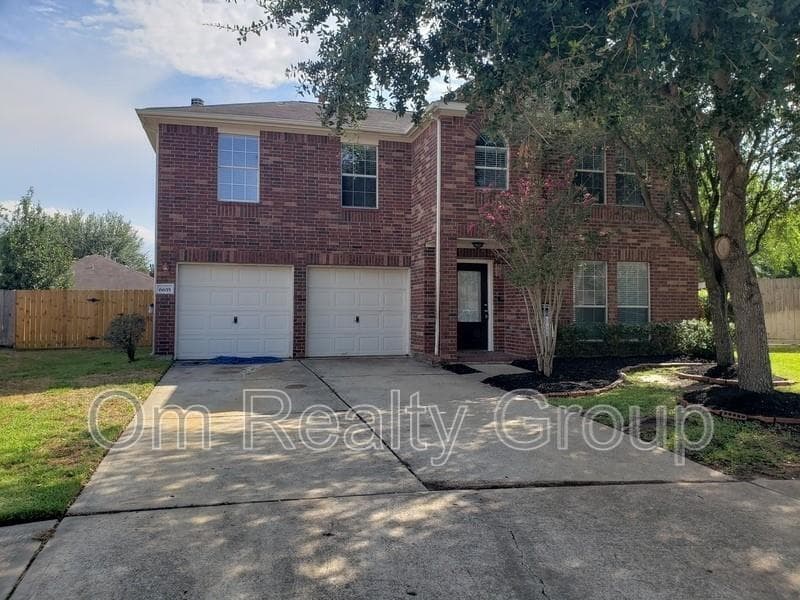Katy House: 6655 Stonefort Court