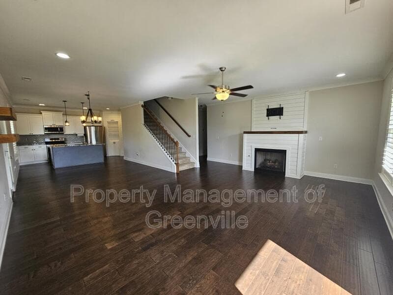 Taylors House: 625 Old Rutherford Rd