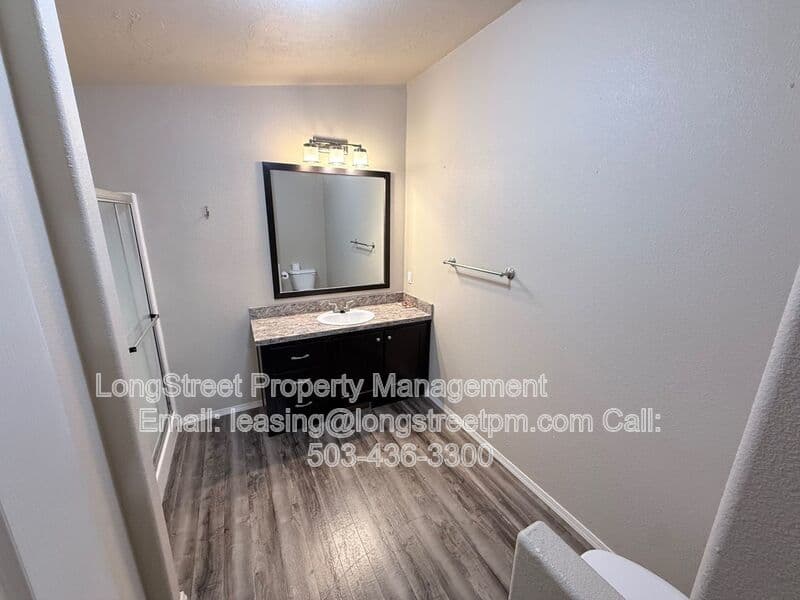 Philomath House: 209 N 9th St
