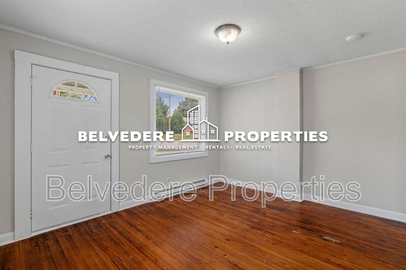 High Point Condo: 114 Charles Ave