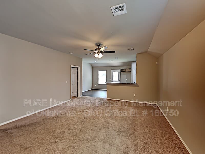 Yukon House: 9304 NW 70th St