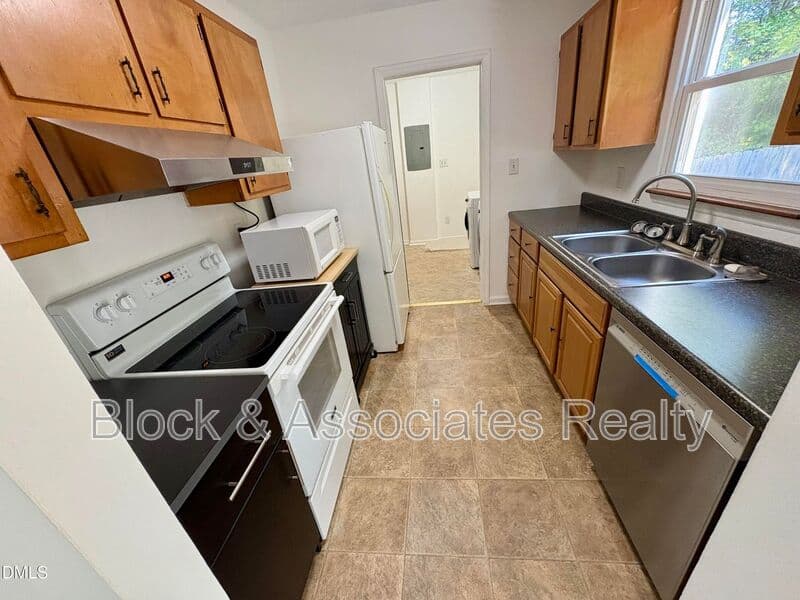 Raleigh House: 2600 Courier Court