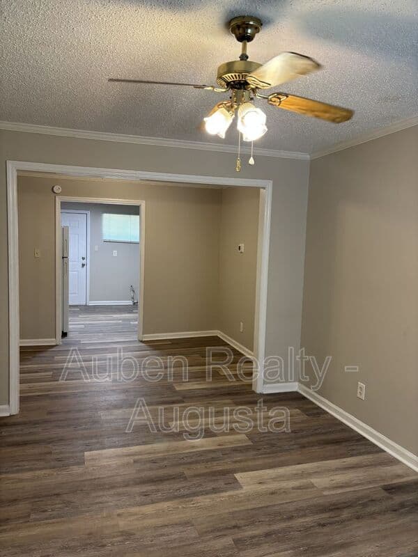 Augusta House: 2165 1/2 Telfair Street